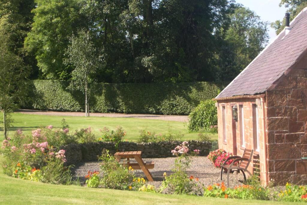 Harleyburn Cottages - Stables And Saddlery Melrose Exteriér fotografie