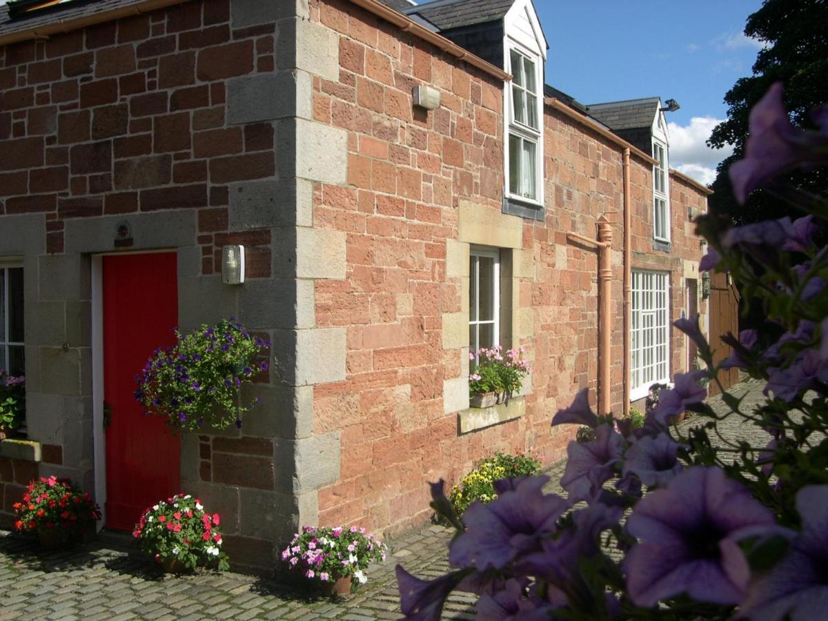 Harleyburn Cottages - Stables And Saddlery Melrose Exteriér fotografie