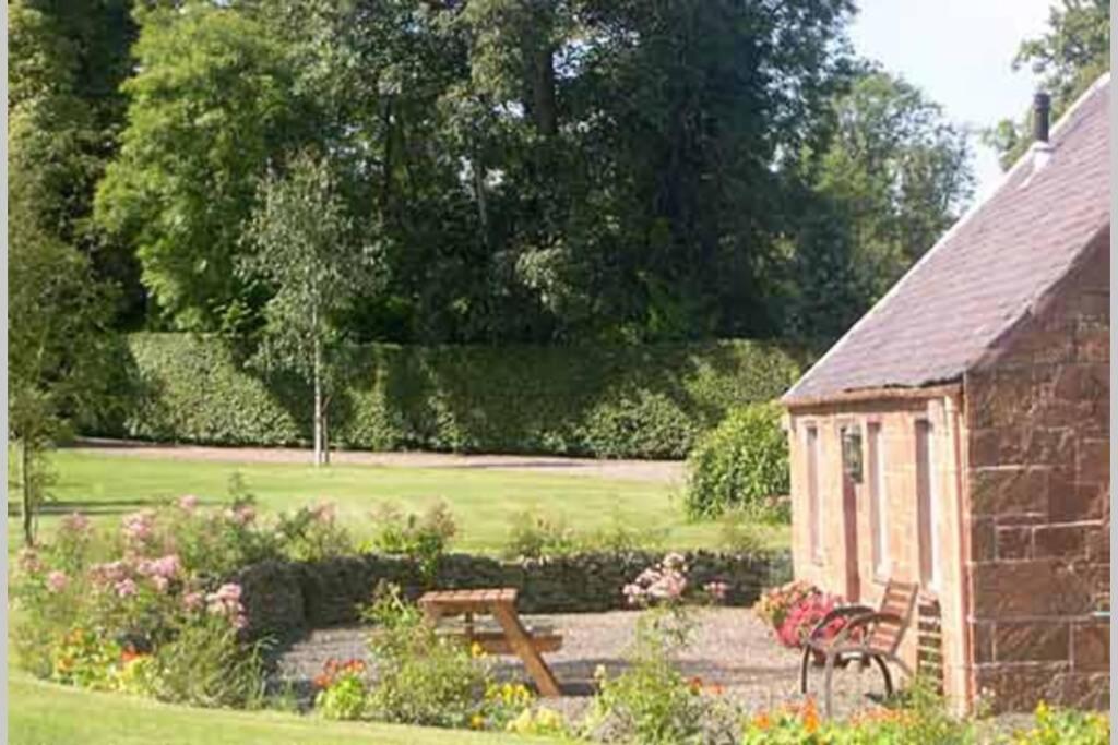 Harleyburn Cottages - Stables And Saddlery Melrose Exteriér fotografie
